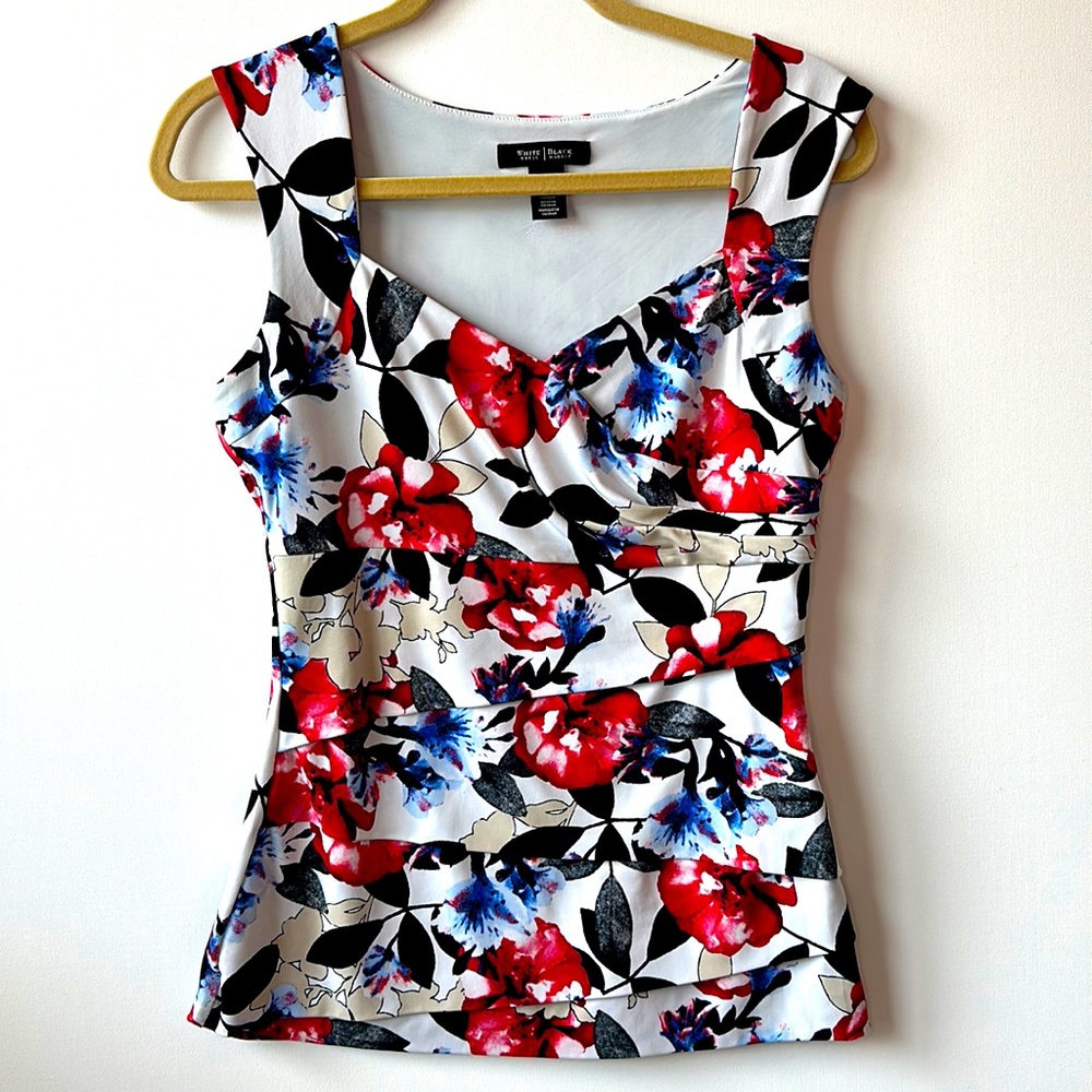 White House Black Market top. Size M.